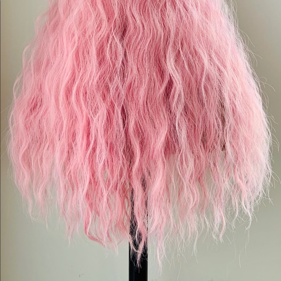 “Put On & Go” Pink iSynthetic Wig with Bangs for Events 💕 NO FURTHER DISCOUNT - Picture 10 of 11